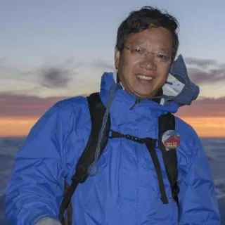 Zheng-Rong Lu