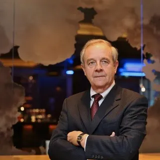 Thomas T Kubic